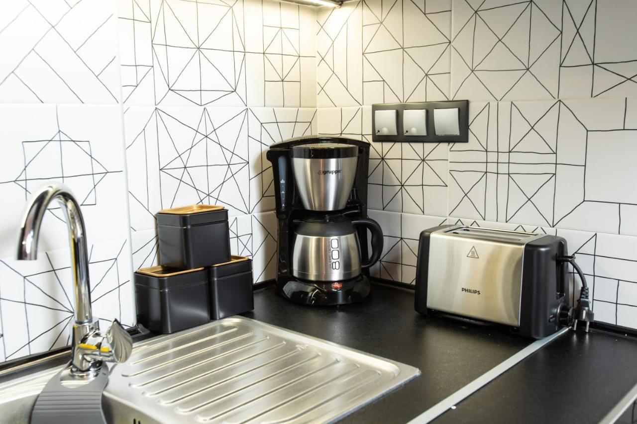 Downtown Luxury Boutique Suites : The Yellow Suite Thessaloniki Buitenkant foto