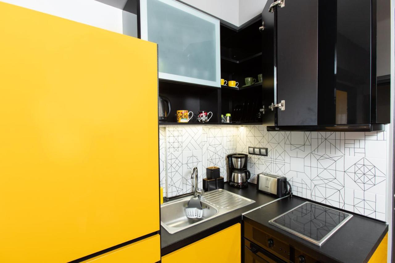 Downtown Luxury Boutique Suites : The Yellow Suite Thessaloniki Buitenkant foto