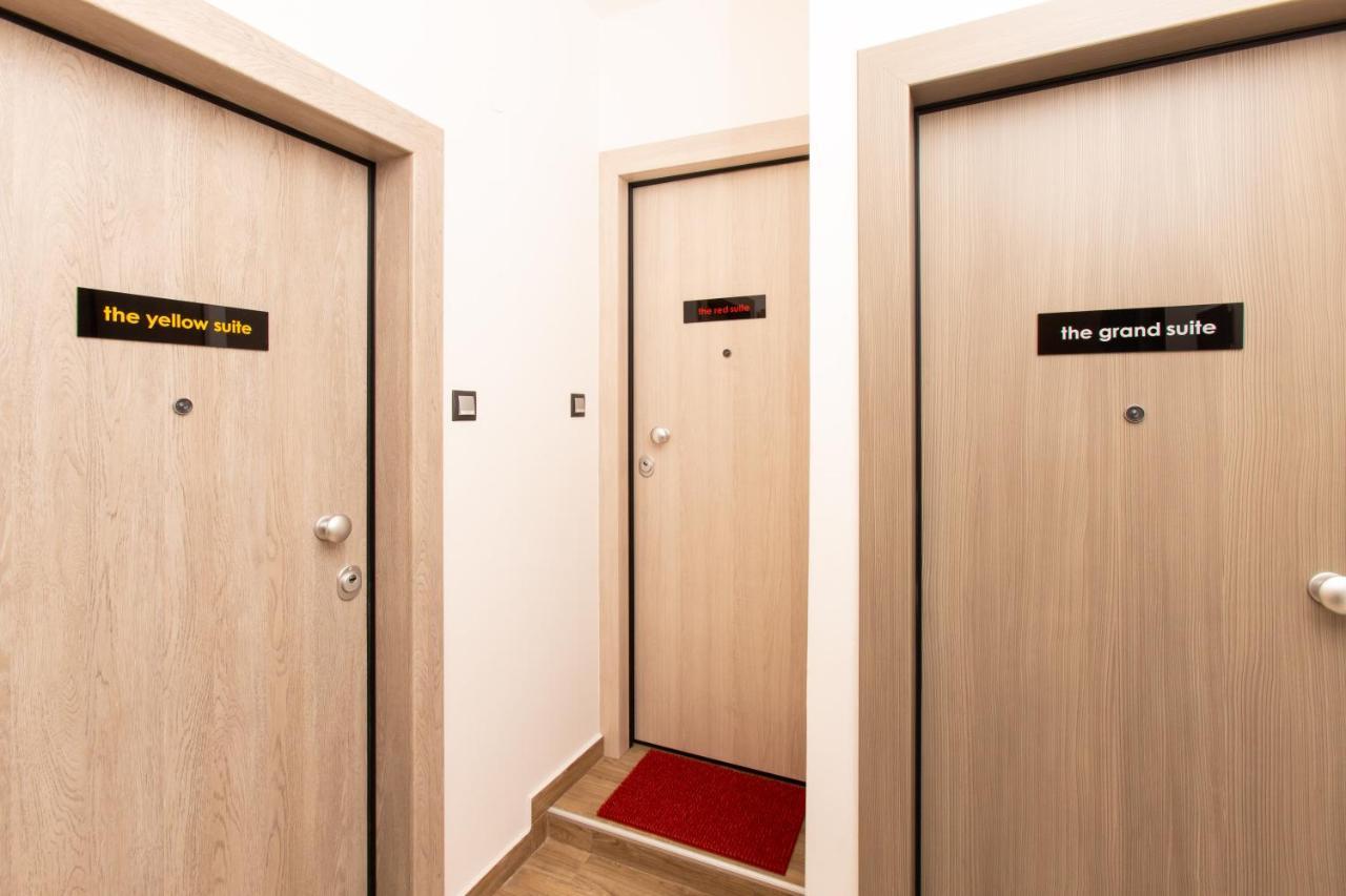 Downtown Luxury Boutique Suites : The Yellow Suite Thessaloniki Buitenkant foto