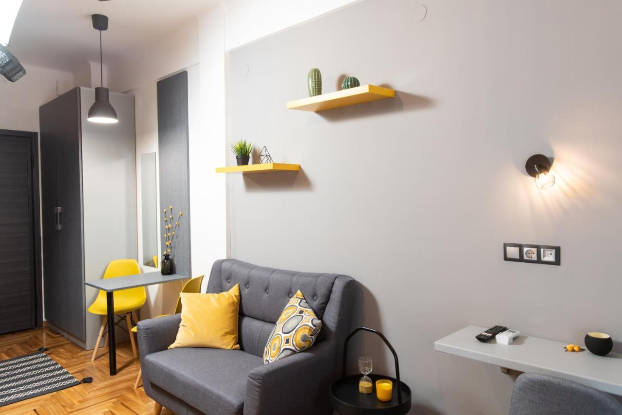 Downtown Luxury Boutique Suites : The Yellow Suite Thessaloniki Buitenkant foto