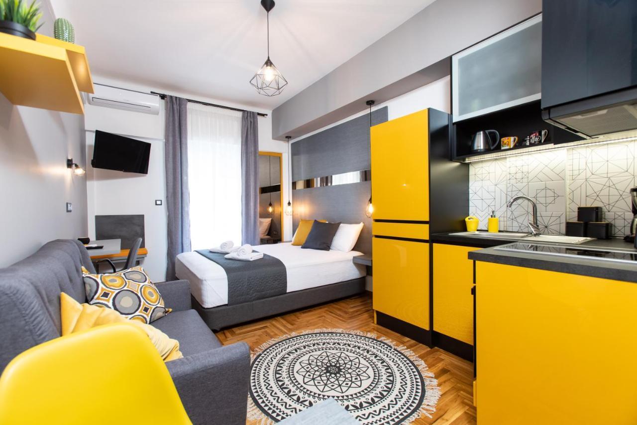 Downtown Luxury Boutique Suites : The Yellow Suite Thessaloniki Buitenkant foto
